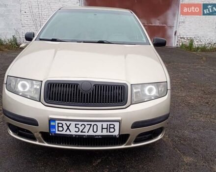 Бежевий Шкода Фабія, об'ємом двигуна 1.4 л та пробігом 300 тис. км за 2750 $, фото 8 на Automoto.ua