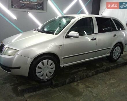 Бежевый Шкода Фабия, объемом двигателя 1.4 л и пробегом 285 тыс. км за 2750 $, фото 4 на Automoto.ua