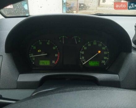 Бежевый Шкода Фабия, объемом двигателя 1.4 л и пробегом 285 тыс. км за 2750 $, фото 23 на Automoto.ua