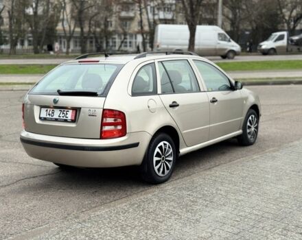 Бежевый Шкода Фабия, объемом двигателя 1.4 л и пробегом 195 тыс. км за 1999 $, фото 1 на Automoto.ua