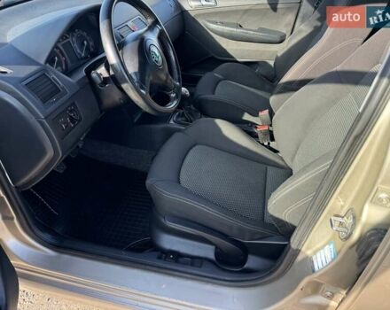 Бежевий Шкода Фабія, об'ємом двигуна 1.4 л та пробігом 211 тис. км за 4700 $, фото 22 на Automoto.ua