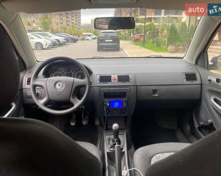 Бежевий Шкода Фабія, об'ємом двигуна 1.2 л та пробігом 237 тис. км за 4200 $, фото 5 на Automoto.ua