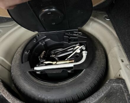 Бежевый Шкода Фабия, объемом двигателя 1.4 л и пробегом 195 тыс. км за 1999 $, фото 6 на Automoto.ua