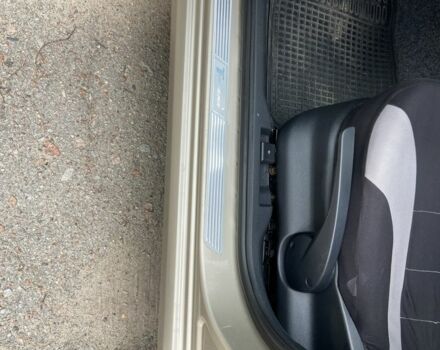 Шкода Фабия 2005 в Чернигове на Automoto.ua Бежевый Шкода Фабия, объемом двигателя 1.4 л и пробегом 245 тыс. км за 3900 $, фото 6 на Automoto.ua