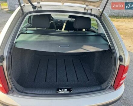 Бежевий Шкода Фабія, об'ємом двигуна 1.4 л та пробігом 211 тис. км за 4700 $, фото 18 на Automoto.ua