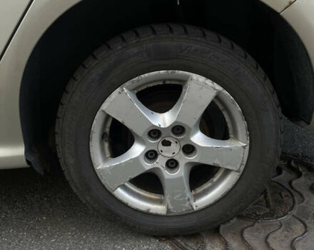 Бежевый Шкода Фабия, объемом двигателя 1.39 л и пробегом 214 тыс. км за 4478 $, фото 17 на Automoto.ua