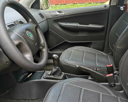 Бежевий Шкода Фабія, об'ємом двигуна 1.39 л та пробігом 234 тис. км за 3300 $, фото 9 на Automoto.ua