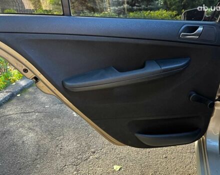 Бежевий Шкода Фабія, об'ємом двигуна 1.4 л та пробігом 190 тис. км за 5690 $, фото 15 на Automoto.ua