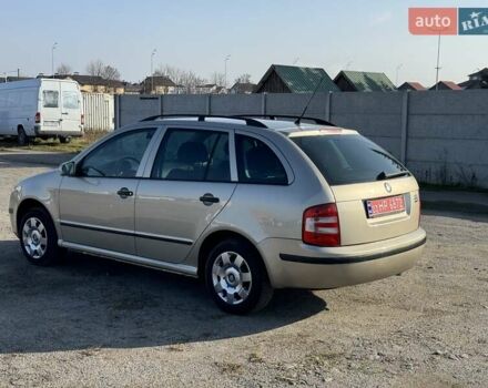 Бежевий Шкода Фабія, об'ємом двигуна 1.4 л та пробігом 211 тис. км за 4700 $, фото 1 на Automoto.ua