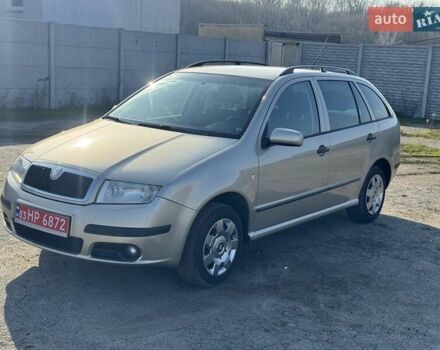 Бежевий Шкода Фабія, об'ємом двигуна 1.4 л та пробігом 211 тис. км за 4700 $, фото 6 на Automoto.ua