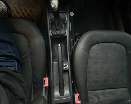 Бежевый Шкода Фабия, объемом двигателя 1.39 л и пробегом 214 тыс. км за 4478 $, фото 37 на Automoto.ua