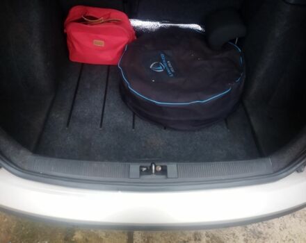 Бежевый Шкода Фабия, объемом двигателя 1.2 л и пробегом 225 тыс. км за 3500 $, фото 7 на Automoto.ua