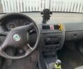 Бежевый Шкода Фабия, объемом двигателя 1.4 л и пробегом 308 тыс. км за 2899 $, фото 5 на Automoto.ua