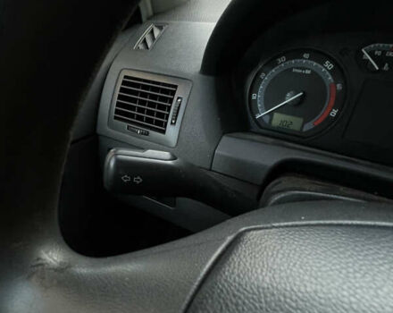 Бежевый Шкода Фабия, объемом двигателя 1.39 л и пробегом 214 тыс. км за 4478 $, фото 54 на Automoto.ua