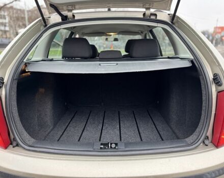 Бежевый Шкода Фабия, объемом двигателя 1.4 л и пробегом 195 тыс. км за 1999 $, фото 7 на Automoto.ua