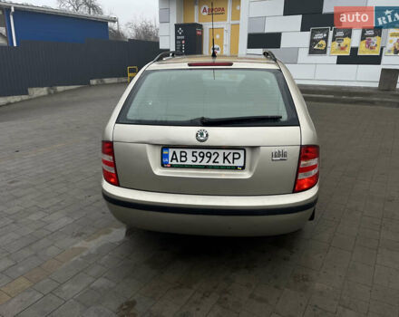 Бежевий Шкода Фабія, об'ємом двигуна 1.39 л та пробігом 248 тис. км за 4750 $, фото 4 на Automoto.ua