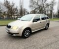 Бежевый Шкода Фабия, объемом двигателя 1.4 л и пробегом 195 тыс. км за 1999 $, фото 2 на Automoto.ua