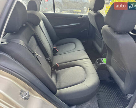 Бежевий Шкода Фабія, об'ємом двигуна 1.39 л та пробігом 210 тис. км за 3950 $, фото 9 на Automoto.ua