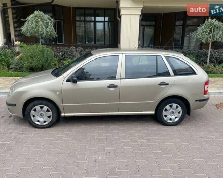 Бежевий Шкода Фабія, об'ємом двигуна 1.2 л та пробігом 237 тис. км за 4200 $, фото 1 на Automoto.ua