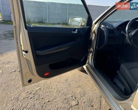 Бежевий Шкода Фабія, об'ємом двигуна 1.4 л та пробігом 211 тис. км за 4700 $, фото 24 на Automoto.ua