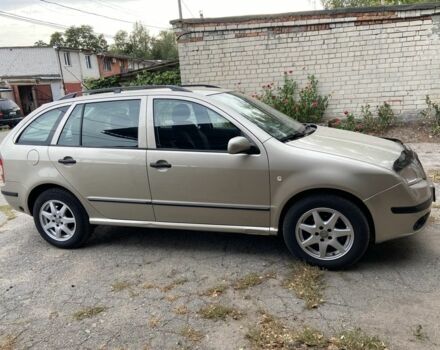Шкода Фабия 2005 в Чернигове на Automoto.ua Бежевый Шкода Фабия, объемом двигателя 1.4 л и пробегом 245 тыс. км за 3900 $, фото 1 на Automoto.ua