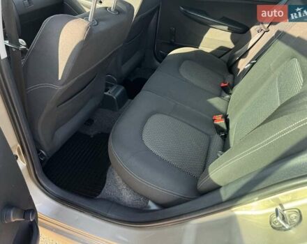 Бежевий Шкода Фабія, об'ємом двигуна 1.4 л та пробігом 211 тис. км за 4700 $, фото 20 на Automoto.ua