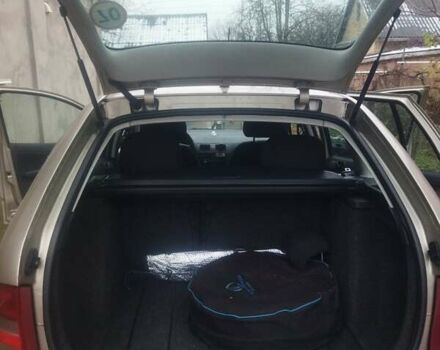 Бежевый Шкода Фабия, объемом двигателя 1.2 л и пробегом 225 тыс. км за 3500 $, фото 15 на Automoto.ua