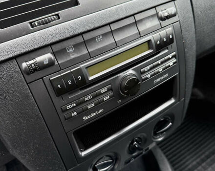 Бежевий Шкода Фабія, об'ємом двигуна 1.4 л та пробігом 211 тис. км за 4999 $, фото 14 на Automoto.ua