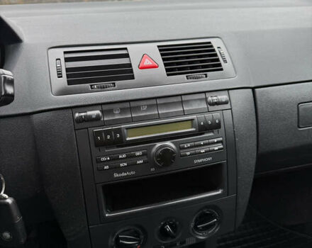 Бежевий Шкода Фабія, об'ємом двигуна 1.4 л та пробігом 211 тис. км за 4999 $, фото 9 на Automoto.ua