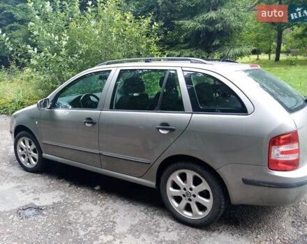 Бежевий Шкода Фабія, об'ємом двигуна 1.4 л та пробігом 256 тис. км за 4500 $, фото 3 на Automoto.ua