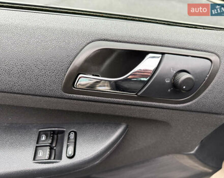 Бежевий Шкода Фабія, об'ємом двигуна 1.4 л та пробігом 211 тис. км за 4999 $, фото 15 на Automoto.ua