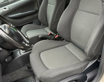 Бежевий Шкода Фабія, об'ємом двигуна 1.4 л та пробігом 211 тис. км за 4999 $, фото 12 на Automoto.ua