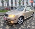 Бежевый Шкода Фабия, объемом двигателя 1.4 л и пробегом 163 тыс. км за 5499 $, фото 3 на Automoto.ua