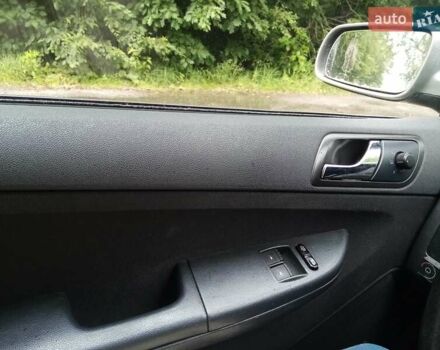 Бежевий Шкода Фабія, об'ємом двигуна 1.4 л та пробігом 256 тис. км за 4500 $, фото 5 на Automoto.ua