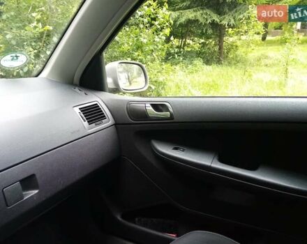 Бежевий Шкода Фабія, об'ємом двигуна 1.4 л та пробігом 256 тис. км за 4500 $, фото 6 на Automoto.ua