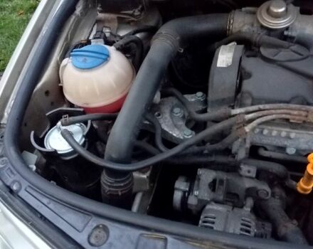 Бежевый Шкода Фабия, объемом двигателя 1.4 л и пробегом 208 тыс. км за 4250 $, фото 1 на Automoto.ua