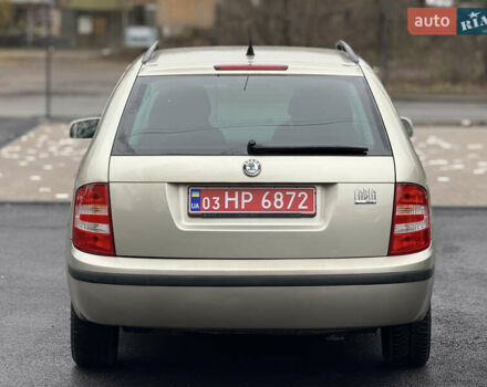 Бежевий Шкода Фабія, об'ємом двигуна 1.4 л та пробігом 211 тис. км за 4999 $, фото 2 на Automoto.ua