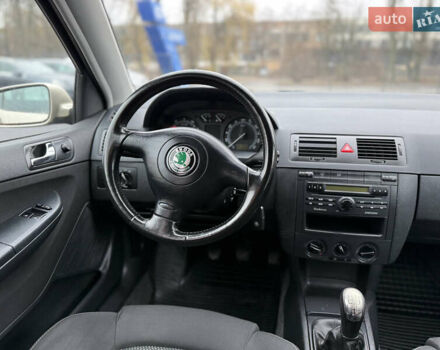 Бежевий Шкода Фабія, об'ємом двигуна 1.4 л та пробігом 211 тис. км за 4999 $, фото 7 на Automoto.ua