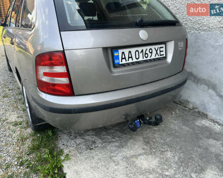 Бежевый Шкода Фабия, объемом двигателя 1.39 л и пробегом 252 тыс. км за 4200 $, фото 5 на Automoto.ua