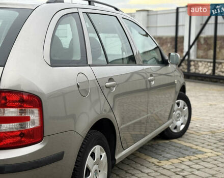 Бежевый Шкода Фабия, объемом двигателя 1.2 л и пробегом 183 тыс. км за 3850 $, фото 11 на Automoto.ua