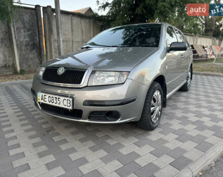 Бежевый Шкода Фабия, объемом двигателя 1.2 л и пробегом 160 тыс. км за 3999 $, фото 4 на Automoto.ua