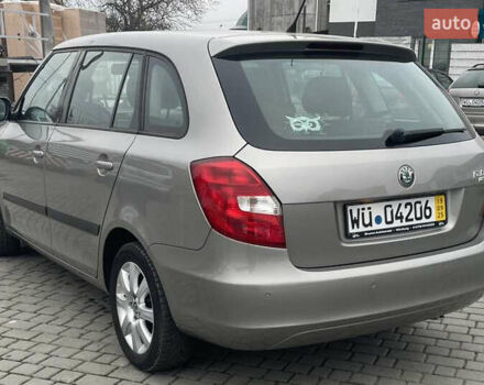 Бежевый Шкода Фабия, объемом двигателя 1.6 л и пробегом 186 тыс. км за 5750 $, фото 3 на Automoto.ua