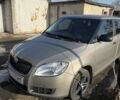 Бежевый Шкода Фабия, объемом двигателя 1.2 л и пробегом 254 тыс. км за 3300 $, фото 1 на Automoto.ua