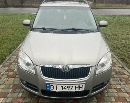 Бежевий Шкода Фабія, об'ємом двигуна 1.6 л та пробігом 225 тис. км за 6000 $, фото 1 на Automoto.ua