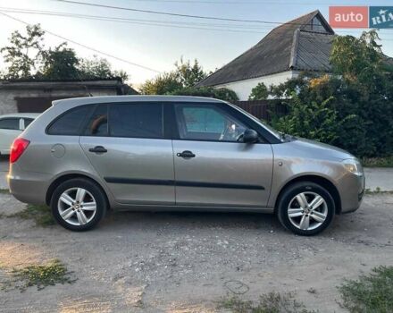 Бежевый Шкода Фабия, объемом двигателя 1.2 л и пробегом 198 тыс. км за 4500 $, фото 4 на Automoto.ua