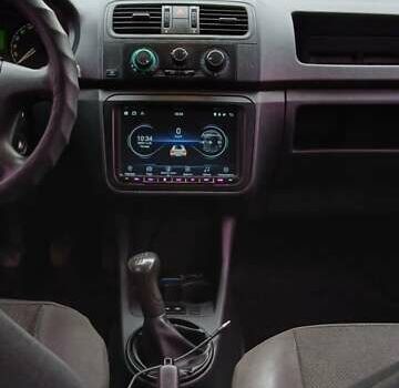 Бежевий Шкода Фабія, об'ємом двигуна 1.2 л та пробігом 195 тис. км за 4300 $, фото 6 на Automoto.ua