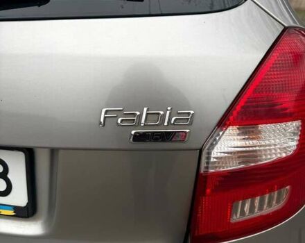 Бежевый Шкода Фабия, объемом двигателя 1.6 л и пробегом 278 тыс. км за 6150 $, фото 14 на Automoto.ua