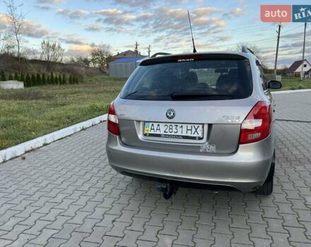 Шкода Фабия 2008 в Калиновке на Automoto.ua Бежевый Шкода Фабия, объемом двигателя 1.39 л и пробегом 300 тыс. км за 4499 $, фото 3 на Automoto.ua