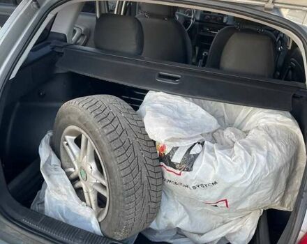 Бежевый Шкода Фабия, объемом двигателя 1.2 л и пробегом 198 тыс. км за 4500 $, фото 13 на Automoto.ua