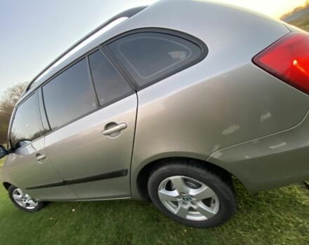 Бежевый Шкода Фабия, объемом двигателя 1.4 л и пробегом 310 тыс. км за 4200 $, фото 3 на Automoto.ua